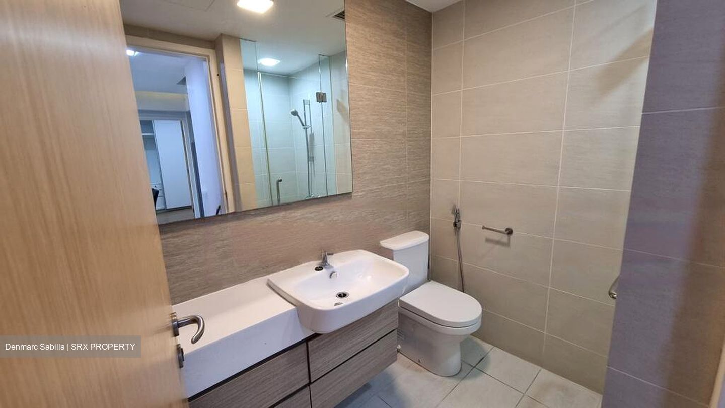 The Lakefront Residences (D22), Condominium #554577251